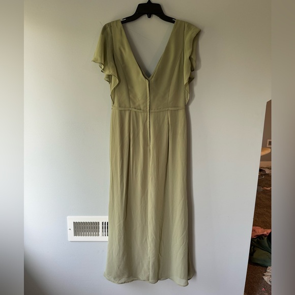 Celebrate DB studio size 8 eucalyptus green bridesmaid dress flutter sleeve - Picture 2 of 3